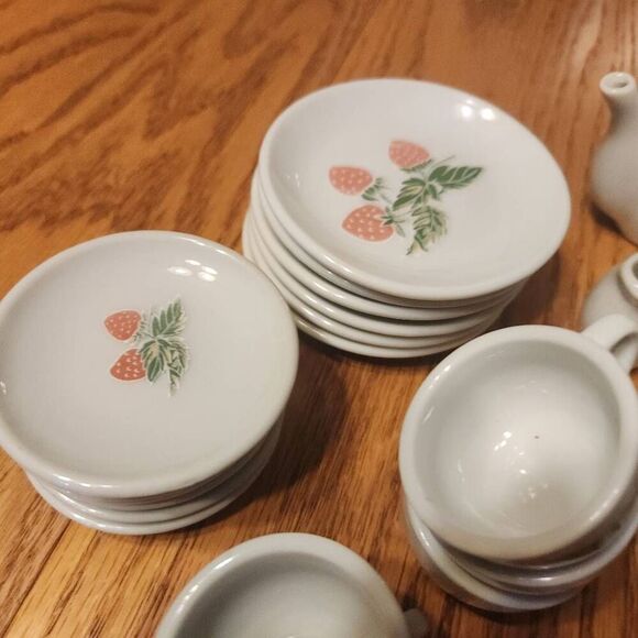 Small children's coffee/tea & dessert set - Picture 3 of 9